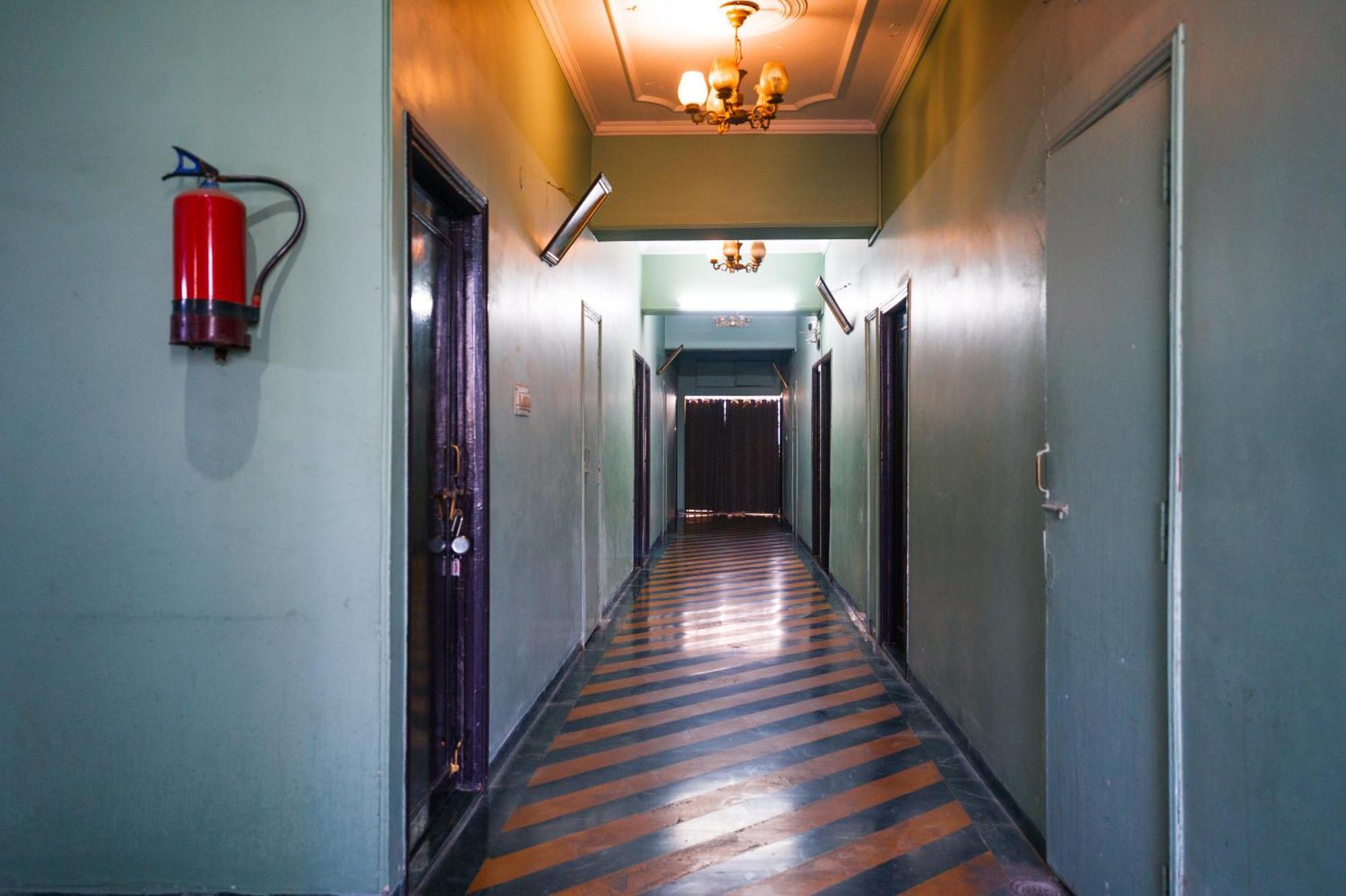 Hotel Girdhar Mahal Indore Dış mekan fotoğraf