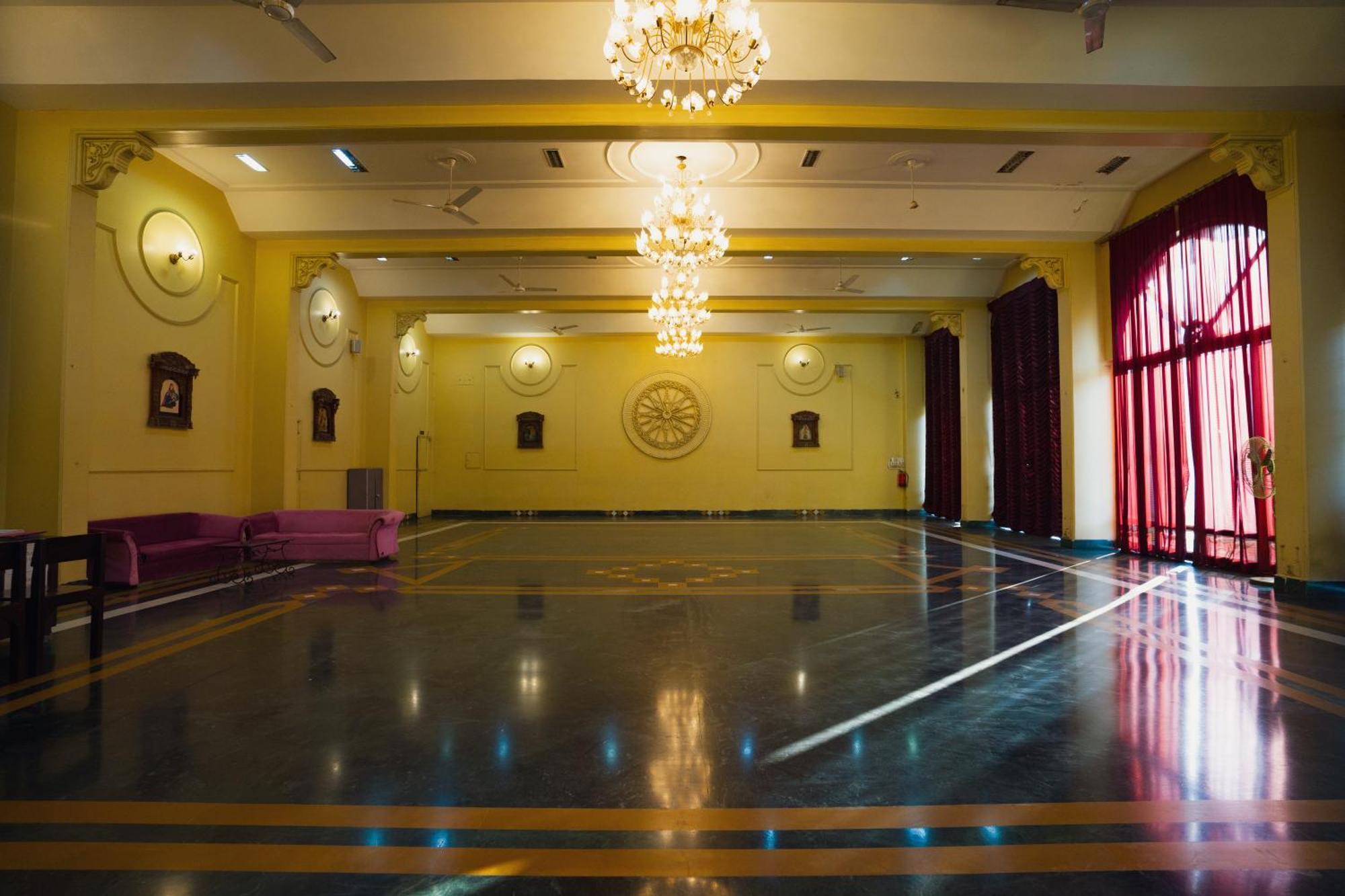 Hotel Girdhar Mahal Indore Dış mekan fotoğraf
