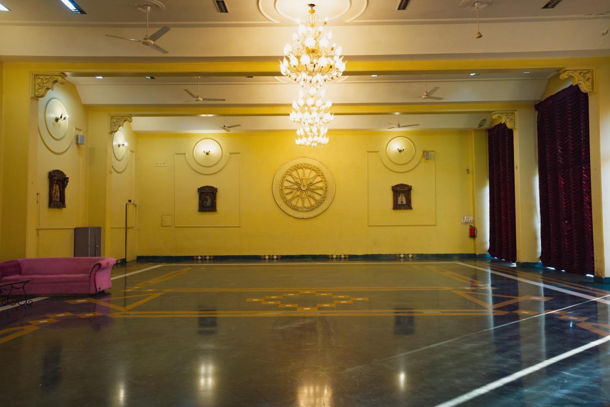 Hotel Girdhar Mahal Indore Dış mekan fotoğraf