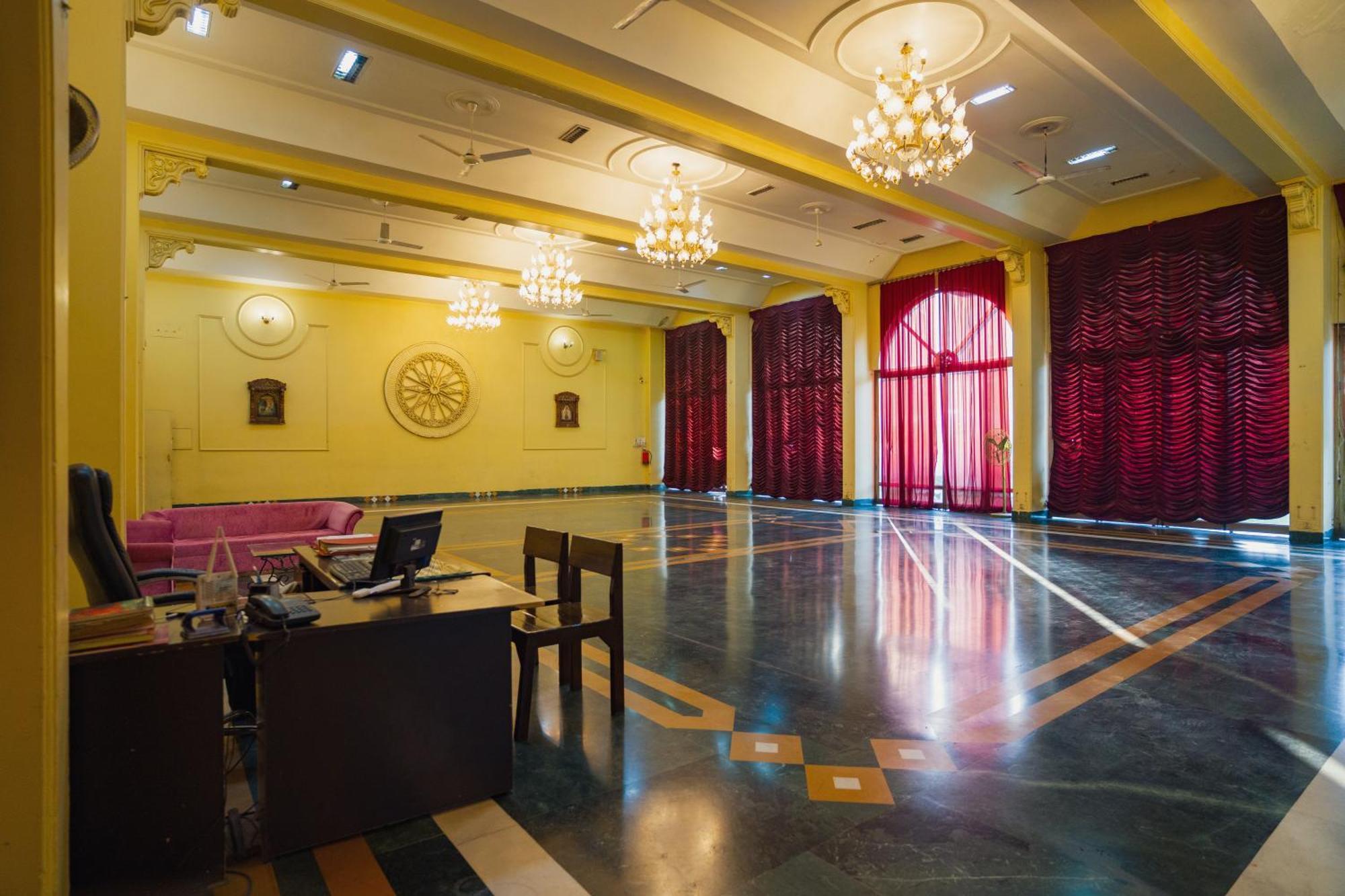 Hotel Girdhar Mahal Indore Dış mekan fotoğraf