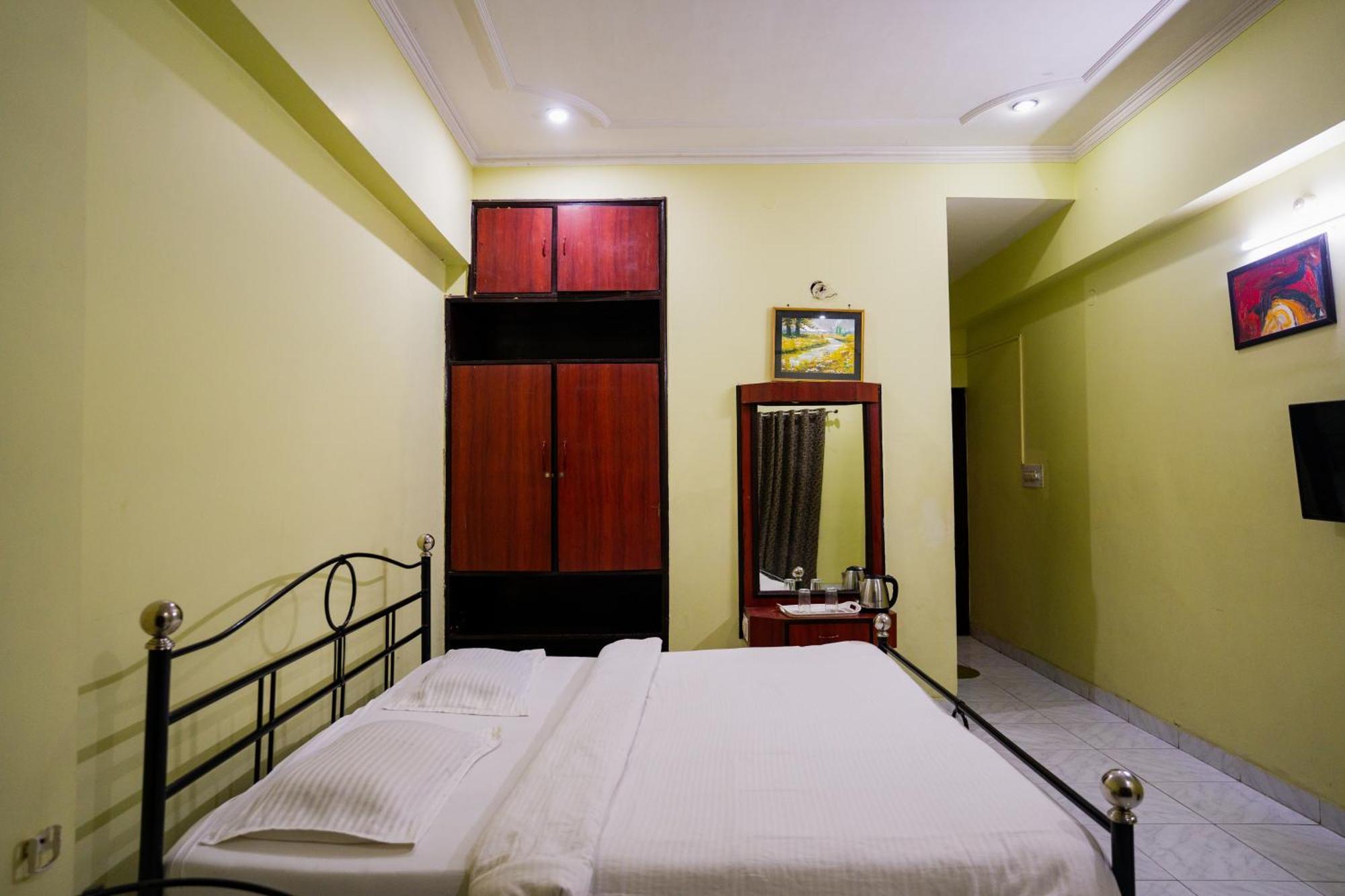 Hotel Girdhar Mahal Indore Dış mekan fotoğraf