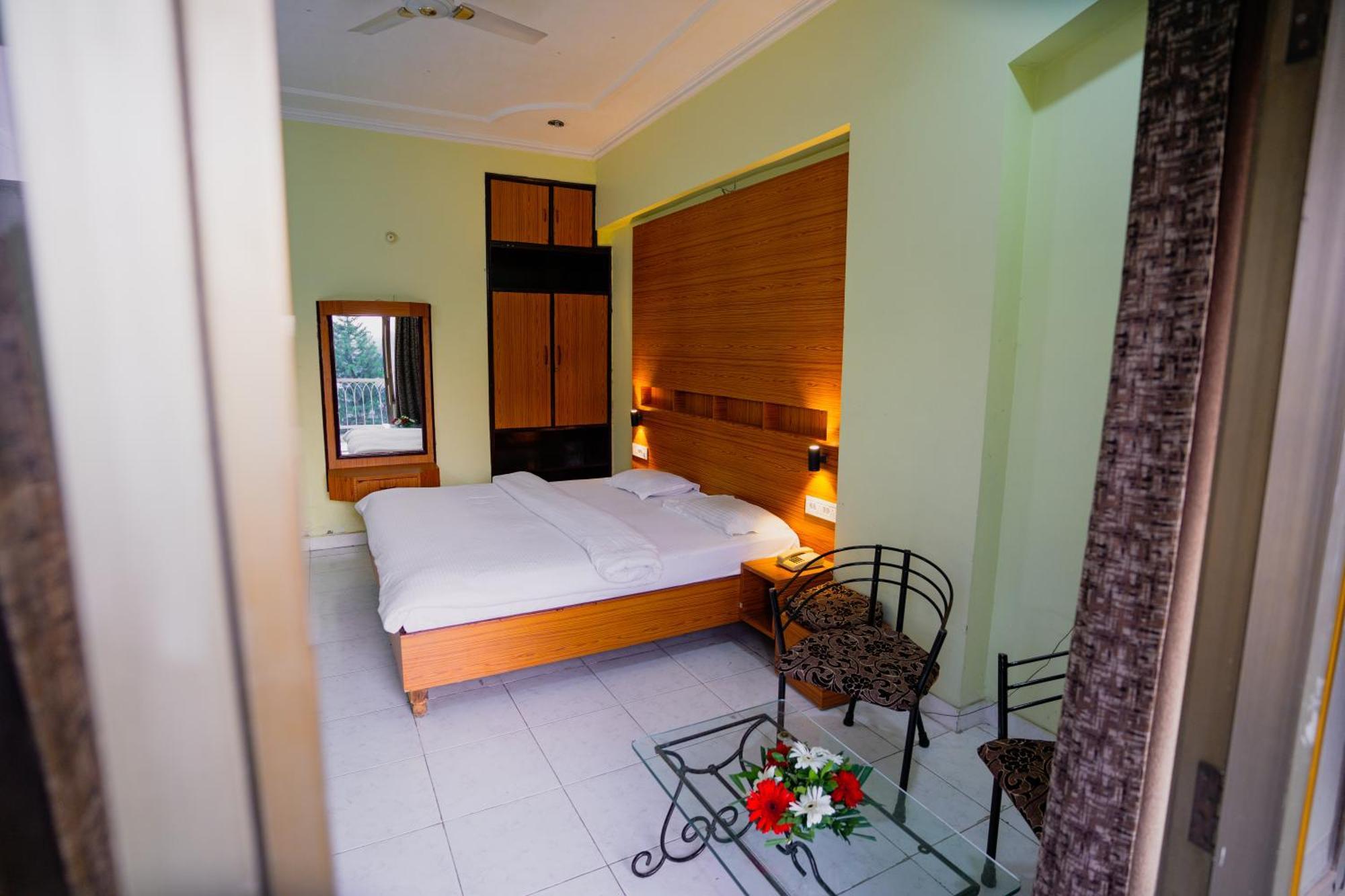 Hotel Girdhar Mahal Indore Dış mekan fotoğraf