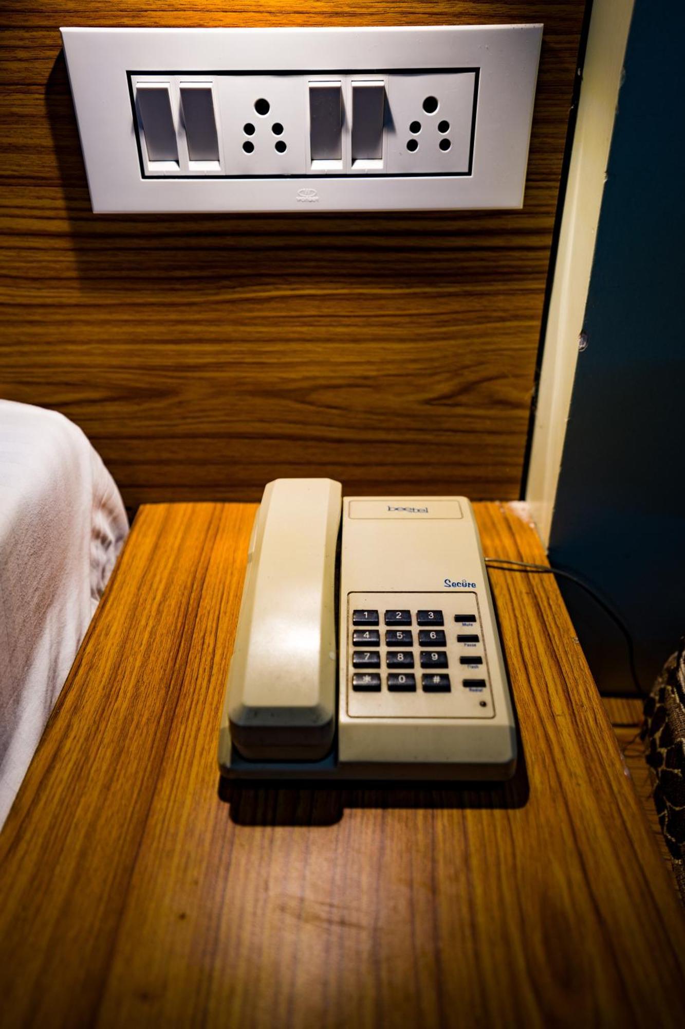 Hotel Girdhar Mahal Indore Dış mekan fotoğraf