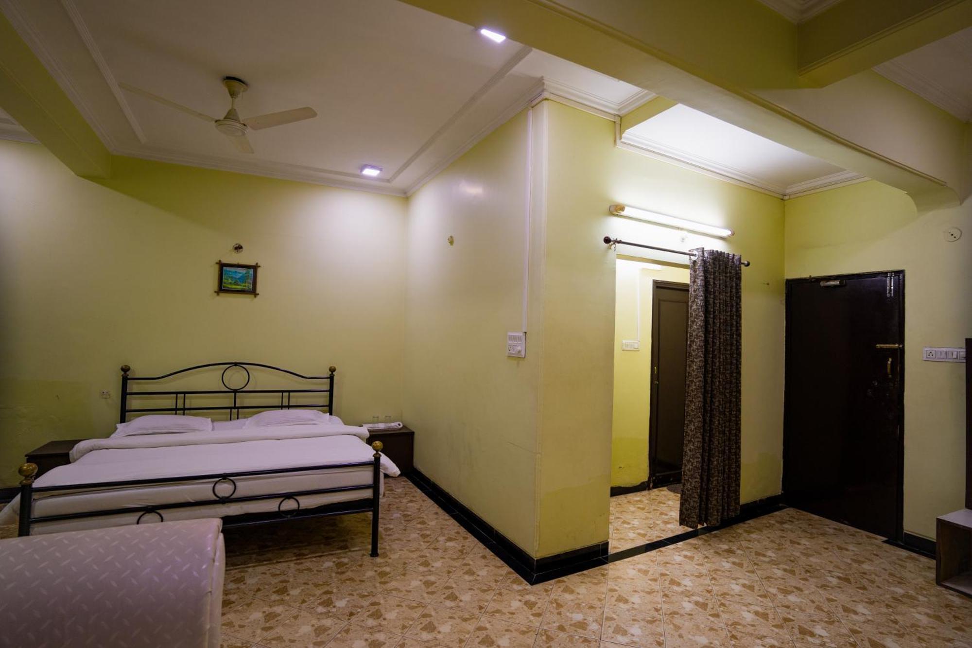 Hotel Girdhar Mahal Indore Dış mekan fotoğraf