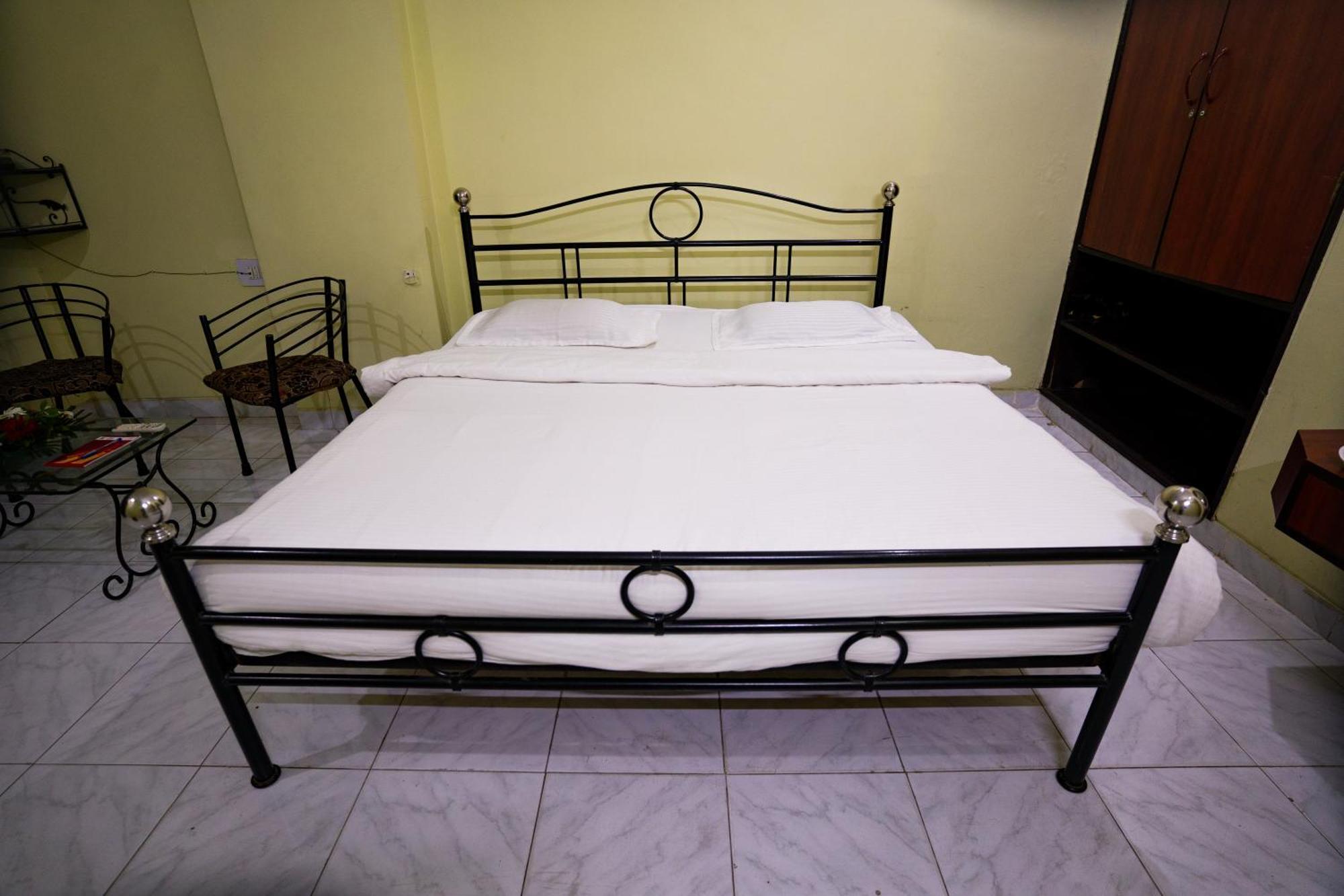 Hotel Girdhar Mahal Indore Dış mekan fotoğraf