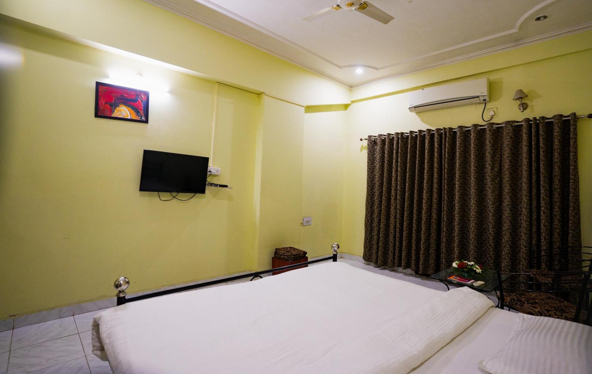 Hotel Girdhar Mahal Indore Dış mekan fotoğraf